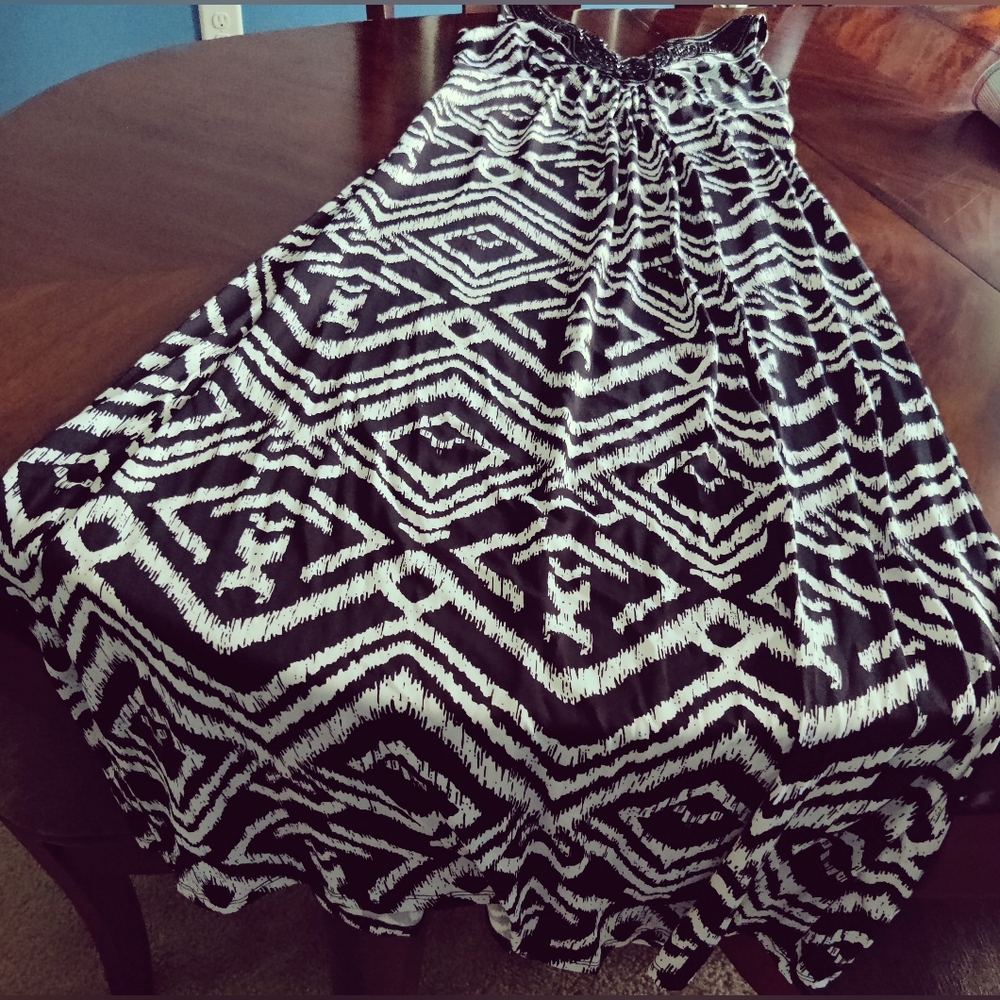 Black and White Geometric Patterned Maxi Dresses